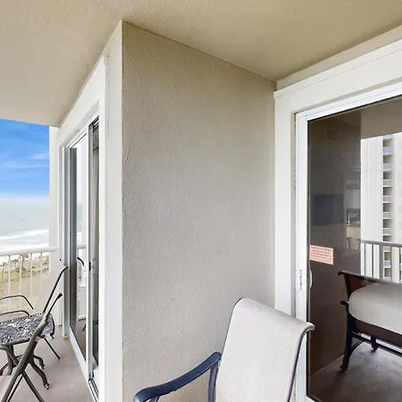 Grand Panama Tower 2 Unit 401 Appartement